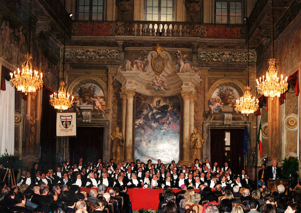 IAA 1999/2000 - l'Aula Magna dell'Università di Genova durante l'intervento di Paolo Fresco